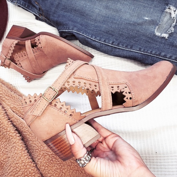 //The Abigail// mauve bootie - Picture 2 of 3